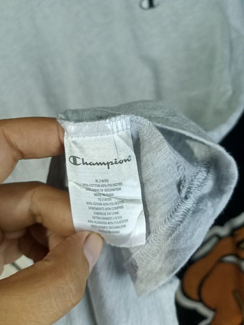 Champion Gray Tshirt (Category: Tshirts & Polo Shirts ) located in Castilla. Submitted by stignapamorma (Listing ID 1463045371, Image 2). Description: Branded Gray T-shirt ( Thrifted )) Size - 19x26 Condition - Excellent Color Rate - 9/10 Issue - None Price - 350+SF.