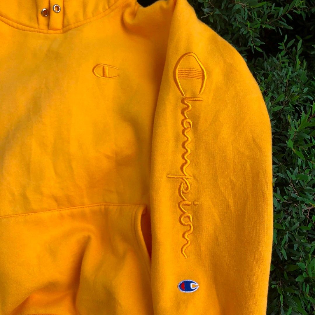 CHAMPION HOODIE🏆 (Category: Hoodies) located in Caloocan City. Submitted by so-slow (Listing ID 1463114965, Image 2). Description: .