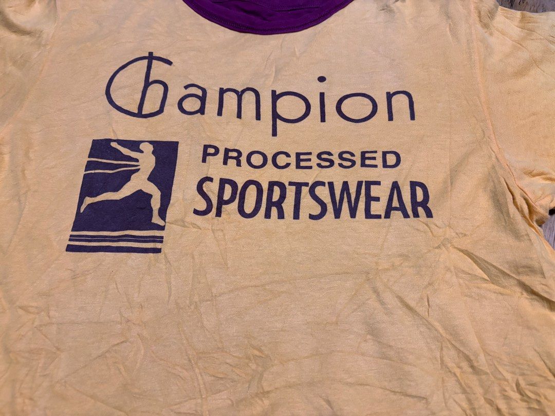 Champion vintage reversible tee (Category: Tshirts & Polo Shirts ) located in Cagayan de Oro. Submitted by kirkwax_4 (Listing ID 1462929013, Image 3). Description: Champion vintage reversible processed sportswear Small/medium frame (19x25) Verygood condition No issue Solid neto 1.5k.
