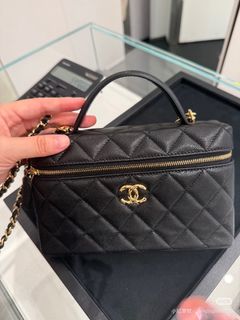 （分類：）位於 。 由 alegance.luxury 提交（商品編號 1463002313，圖片 1）。簡介： 。