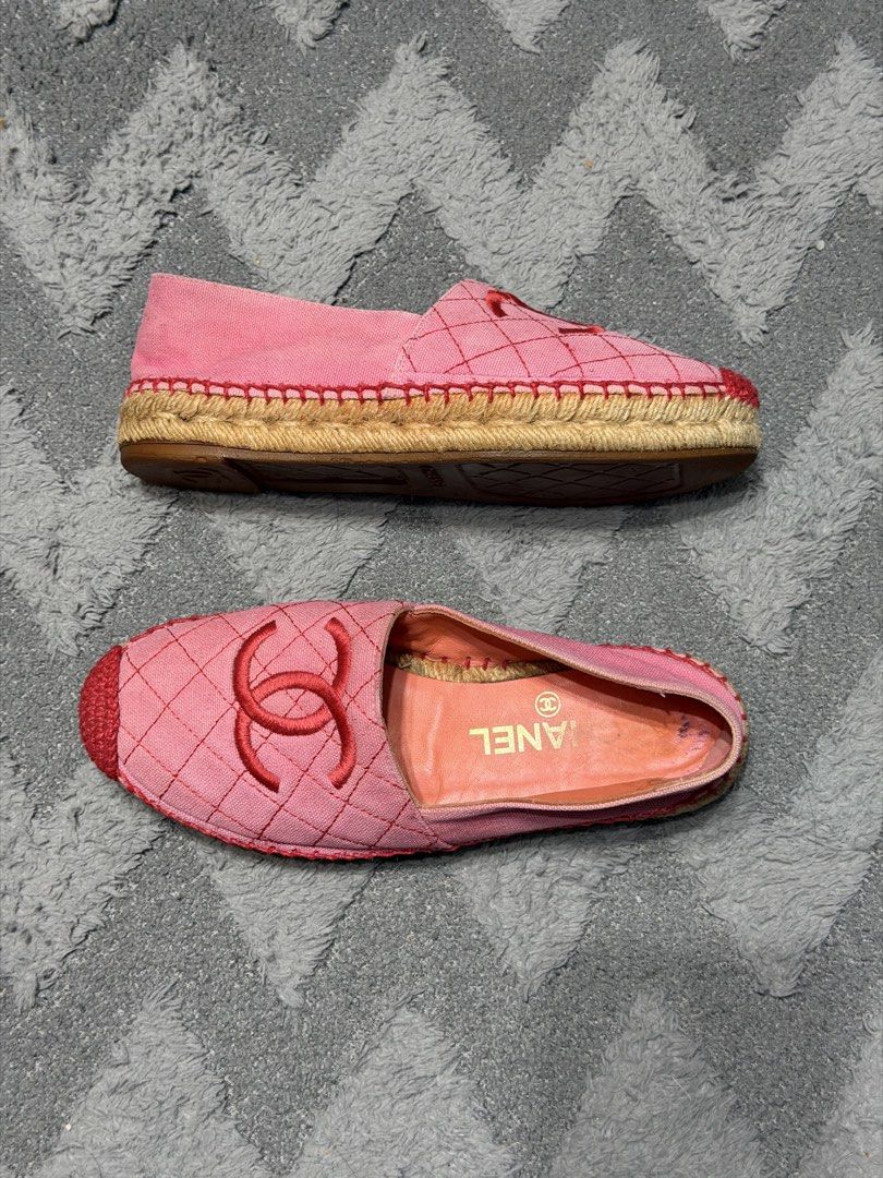 Chanel - Pink Quilted Canvas CC Logo Espadrilles (Category: Flats & Sandals) located in Cavite. Submitted by commoncourtesy (Listing ID 1463101496, Image 2). Description: Size 36.