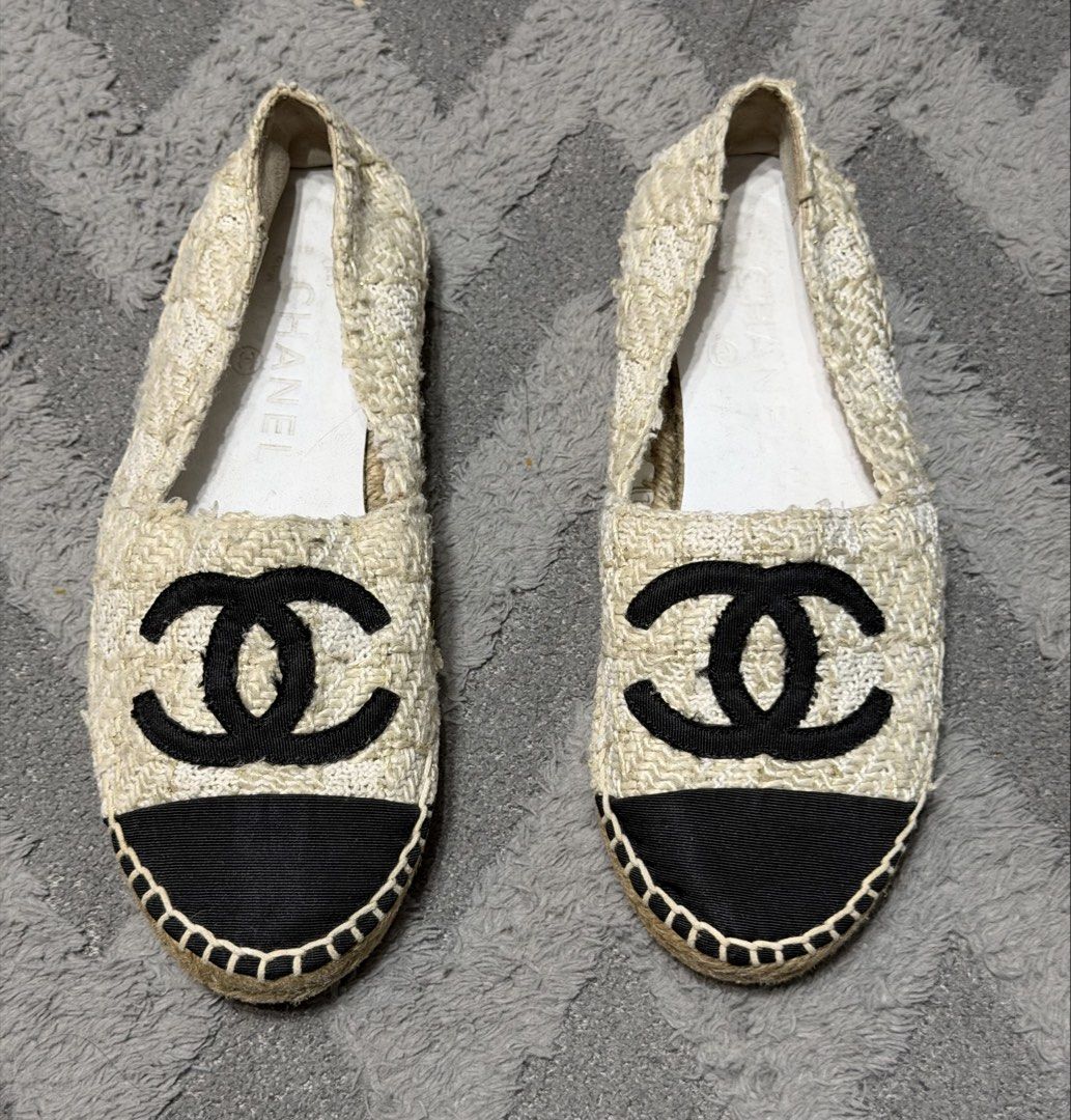 Chanel - Tweed Espadrilles (Category: Flats & Sandals) located in Cavite. Submitted by commoncourtesy (Listing ID 1463100345, Image 1). Description: Size 37.