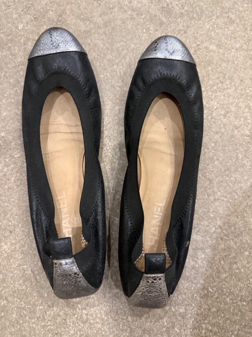 Chanel Black Leather Cap Toe Ballet Flats (Category: Flats & Sandals) located in Quezon City. Submitted by ilabluxe (Listing ID 1462893710, Image 1). Description: - Classic Chanel ballet flats - Black leather with iconic silver cap toes - Comfortable elasticated edges for a snug fit - Size 40 but will fit size 39 - Ideal for everyday elegance and comfort Note this is very well used and you are not buying a brand new 100% Authentic or money back g
