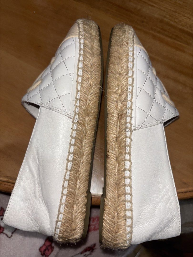 Chanel espadrille flat with the CC logo (Category: Flats & Sandals) located in Liliw. Submitted by f.saint693 (Listing ID 1463054809, Image 2). Description: Message lang po sakin,pwede po tawadan.