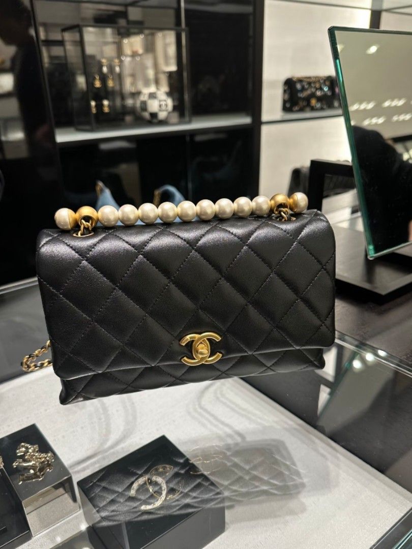 chanel w/pearl handle (PRE ORDER) (Category: Luxury Bags & Wallets) located in Las Pinas. Submitted by glamdustph (Listing ID 1462925532, Image 1). Description: 💯 authentic complete inclusions 10-14days eda via air cargo plus loc sf thank you.