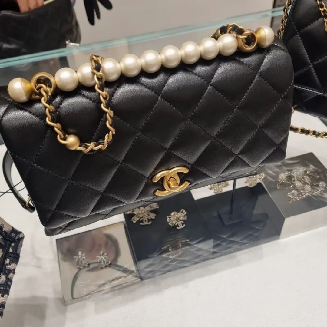 chanel w/pearl handle (PRE ORDER) (Category: Luxury Bags & Wallets) located in Las Pinas. Submitted by glamdustph (Listing ID 1462925532, Image 3). Description: 💯 authentic complete inclusions 10-14days eda via air cargo plus loc sf thank you.
