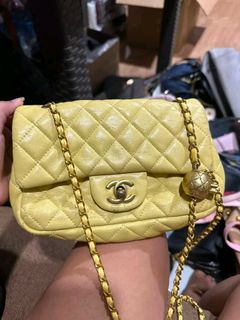 (Category: ) located in . Submitted by bundle.shop.bird1 (Listing ID 1462943947, Image 1). Description: .