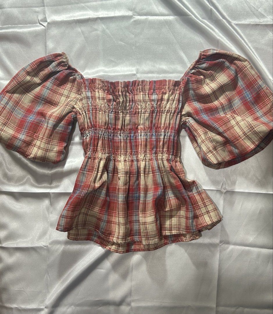 CHECKERED PUFF SLEEVE TOP (Category: Blouses) located in Cavite. Submitted by keykssells (Listing ID 1462932622, Image 1). Description: — onhand, payo — preloved, x sensi — x rush shipping ༯ mop: gcash ༯ mod: jnt direct .