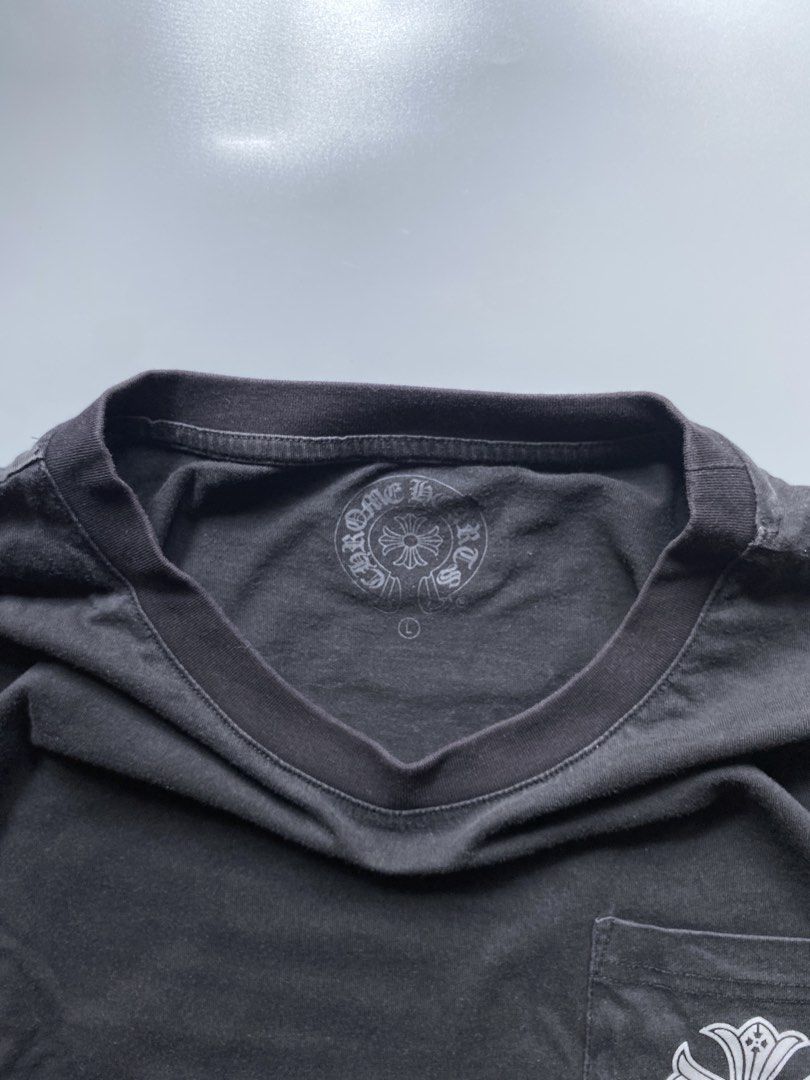 Chrome Hearts (Category: Tshirts & Polo Shirts ) located in Angeles City. Submitted by rachelzane (Listing ID 1462944847, Image 3). Description: Very Good Condition SIZE: L on tag Color Rate: 8.5/10 Issue: Crack Print on back (check pictures) DIMENSION: WIDTH : 21inches LENGTH: 29 inches NOTE: •Color may vary due to lightning • Check measurements written in the description • Ask any questions before sending offers • Offers are welcome only when y