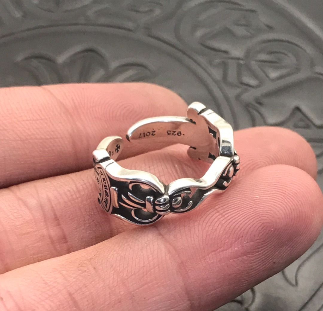 Chrome Hearts outlet ring (Category: Bracelets) located in Caloocan City. Submitted by freemountain-814cc6 (Listing ID 1463051565, Image 3). Description: .