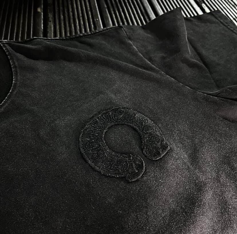 CHROME HEARTS WASHED SHIRT (Category: Tshirts & Polo Shirts ) located in Caloocan City. Submitted by sijeyyy9320 (Listing ID 1463025349, Image 2). Description: CAN DO JNT, LALAMOVE OR MEETUP (if around south*/ malabon – caloocan kayo).