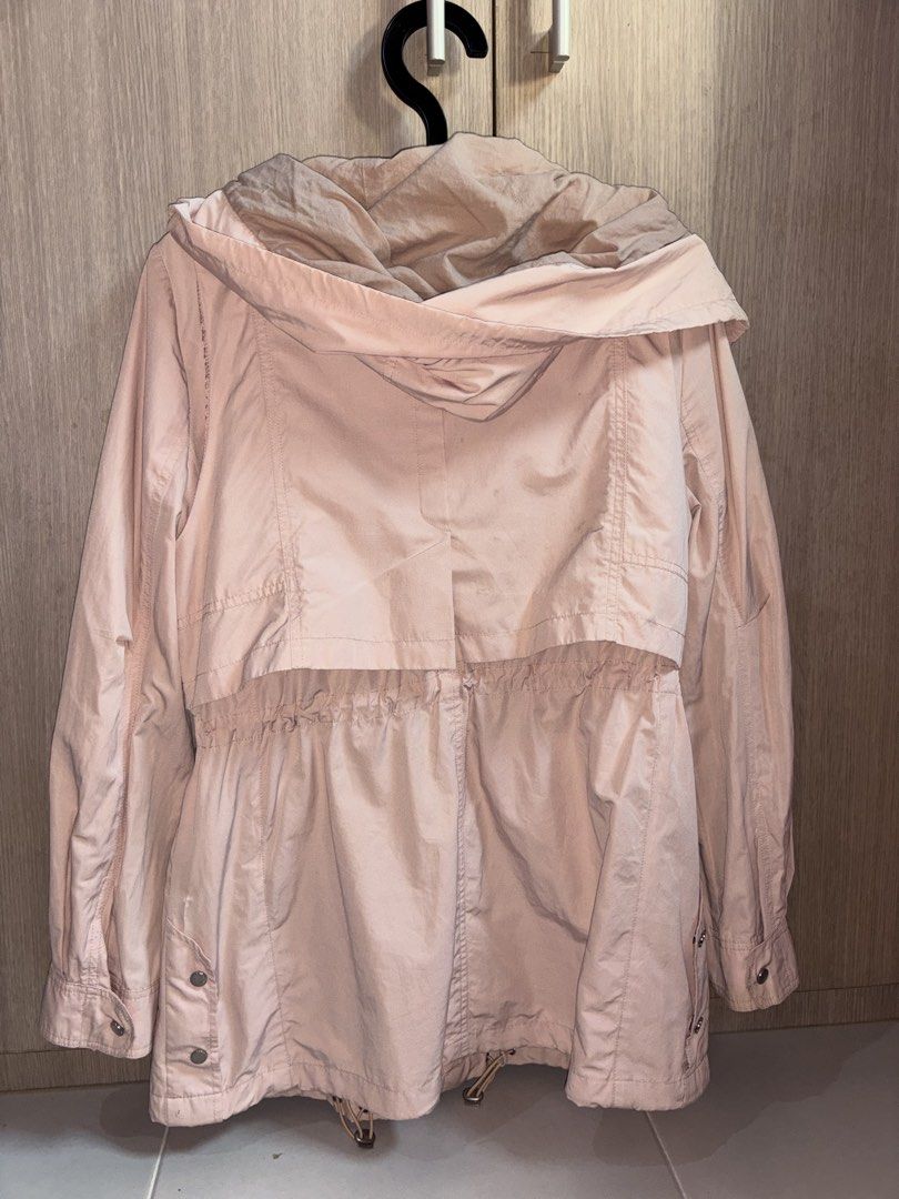 Cinched Waist Waterproof jacket (Category: Activewear) located in Davao. Submitted by mielle_888 (Listing ID 1463113176, Image 2). Description: Cinched(adjustable) waist waterproof jacket Got used in hiking Stain /flaw shown sa last pic (small dot stain near the sleeves) Very chic jacket All pre-loved items will be washed/sanitized prior to shipping .