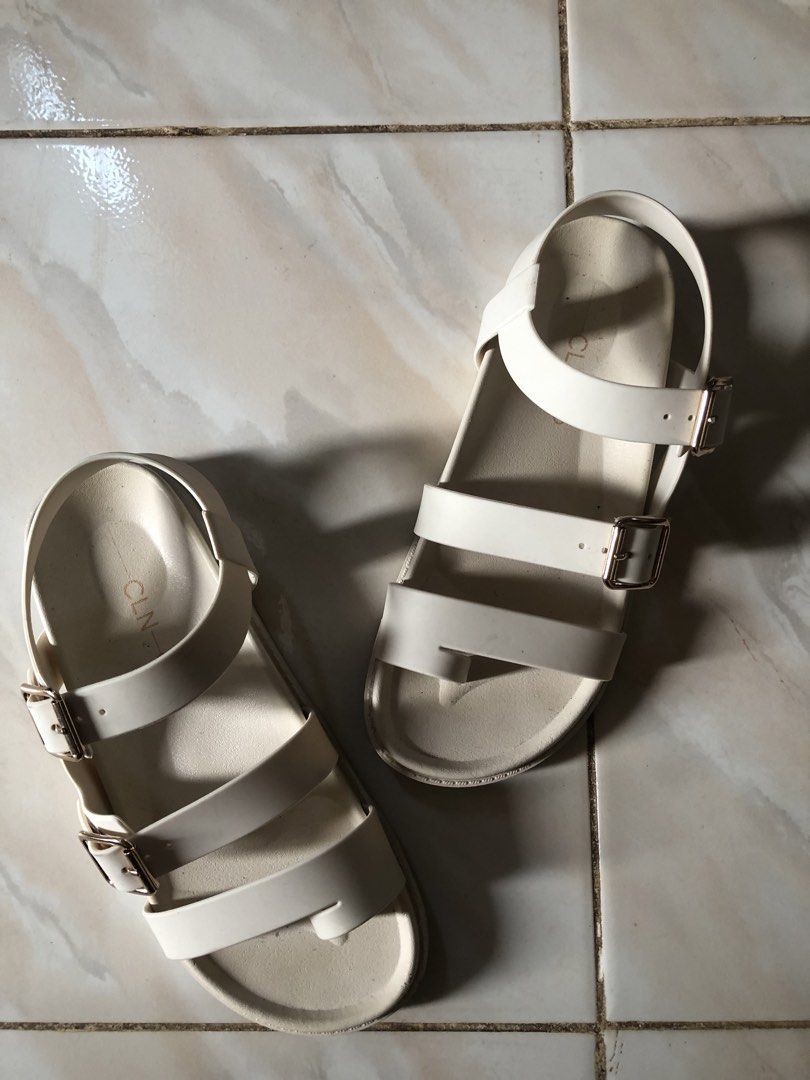 CLN FLATS SIZE 8 GET 2 FOR 750 ONLY (Category: Flats & Sandals) located in Davao. Submitted by kalipayweaves (Listing ID 1462930884, Image 3). Description: .