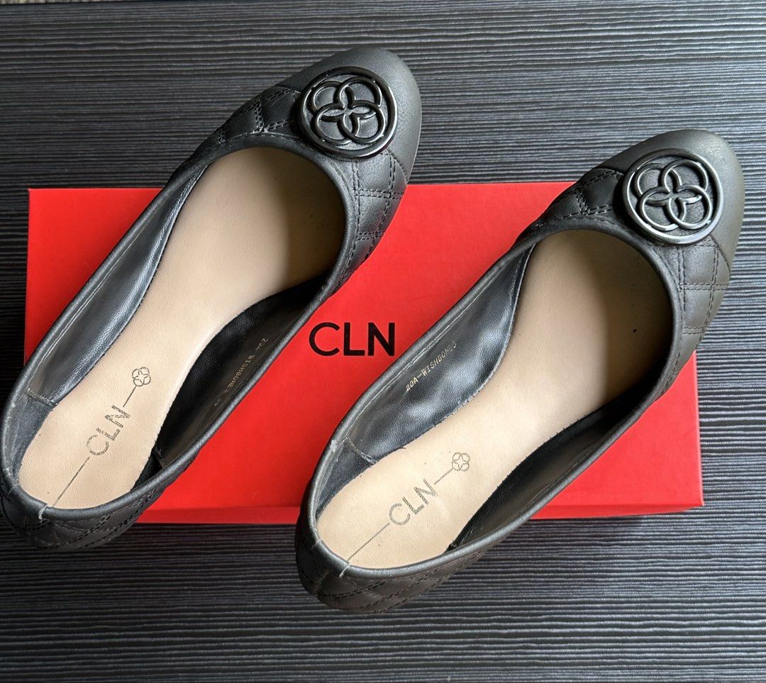 CLN Wishbone Ballerinas Black (Category: Flats & Sandals) located in Quezon City. Submitted by donski_martie (Listing ID 1462983497, Image 2). Description: CLN Wishbone Ballerinas Black Women’s 38. Slightly used P 250 LAST PRICE (SRP P 1,300) RFS: decluttering, no longer used Meet-ups in Quezon City — Maginhawa area, Matalino area, Malingap area, UP Diliman area, Anonas area, Eton Centris Walk (Starbucks area) Open for delivery, payment first, no