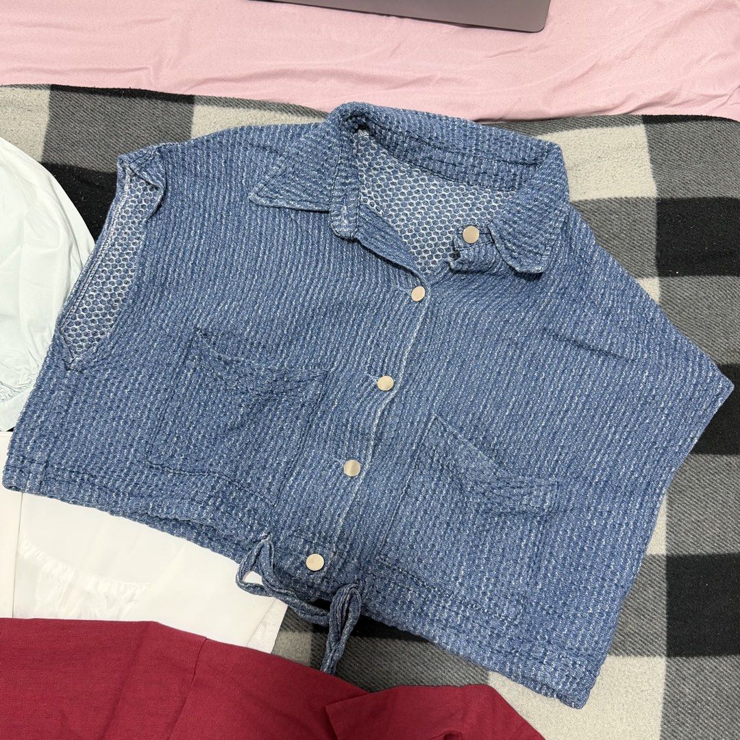 Clothes Bundle (Med to Semi Large) (Category: Blouses) located in Mandaluyong City. Submitted by pl.closet (Listing ID 1462974659, Image 2). Description: Clothes Bundle (Med to Semi Large) For take all only Total of 6 tops (Will TRY to include more shirts) Rfs: Decluttering What you see is what you get Firm price No additional photos Loc: Mandaluyong City .