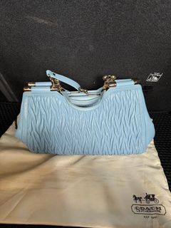 (Category: ) located in . Submitted by adefer (Listing ID 1462925686, Image 1). Description: .
