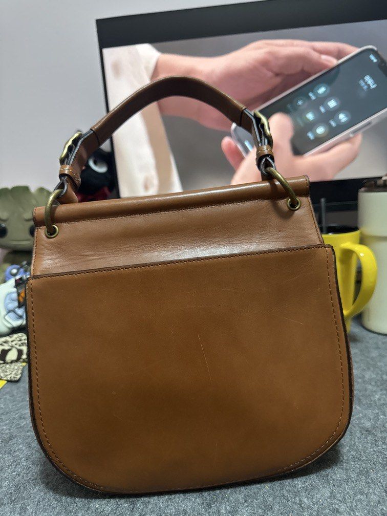 Coach Leather Legacy Willia (Category: Cross-body Bags) located in Manila. Submitted by ganned (Listing ID 1463009852, Image 2). Description: Authentic Coach legacy Leather Willis In good condition. No flaws. Just signs of use..