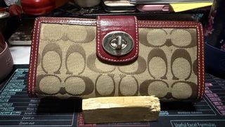 (Category: ) located in . Submitted by jp4_fashion_hub (Listing ID 1462889679, Image 1). Description: .