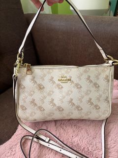 (Category: ) located in . Submitted by clynlyn (Listing ID 1462960160, Image 1). Description: .