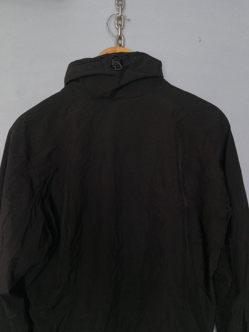 Columbia Black Jacket (Category: Coats, Jackets and Outerwear) located in Caloocan City. Submitted by oldmoneyoutfit123 (Listing ID 1462887724, Image 3). Description: - Black Columbia jacket - Hood can be tucked away - Two zippered front pockets - Ideal for outdoor activities and everyday wear - Simple and functional design -GORATEX.