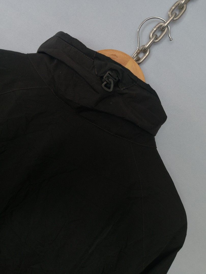 Columbia Black Jacket (Category: Coats, Jackets and Outerwear) located in Caloocan City. Submitted by oldmoneyoutfit123 (Listing ID 1462887724, Image 2). Description: - Black Columbia jacket - Hood can be tucked away - Two zippered front pockets - Ideal for outdoor activities and everyday wear - Simple and functional design -GORATEX.