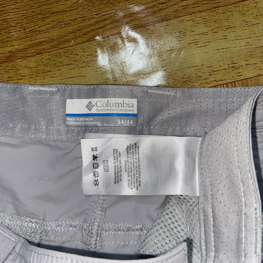 Columbia PFG Outdoor Pants (Category: Activewear) located in Dasmarinas. Submitted by thrift2gems (Listing ID 1462998798, Image 3). Description: Columbia PFG Outdoor Pants✨ -WIDTH: 34-36 -LENGTH: 42.5 -THIGH: 14 -LEG OPENING: 9 -COLOR RATE: 9.5/10 -CONDITION: 9.5/10 -ISSUE: NONE.