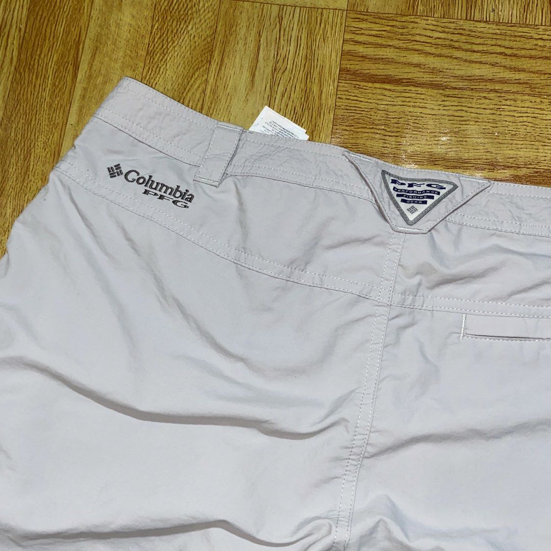 Columbia PFG Outdoor Pants (Category: Activewear) located in Dasmarinas. Submitted by thrift2gems (Listing ID 1462998798, Image 2). Description: Columbia PFG Outdoor Pants✨ -WIDTH: 34-36 -LENGTH: 42.5 -THIGH: 14 -LEG OPENING: 9 -COLOR RATE: 9.5/10 -CONDITION: 9.5/10 -ISSUE: NONE.