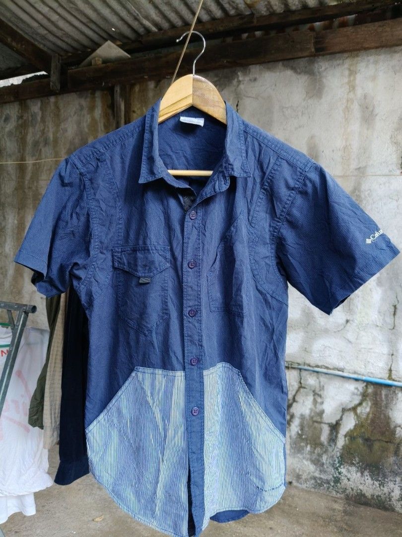 COLUMBIA POLO SHIRT (Category: Tshirts & Polo Shirts ) located in Malolos. Submitted by rthrift2026 (Listing ID 1462926374, Image 1). Description: color may vary due to lighting.