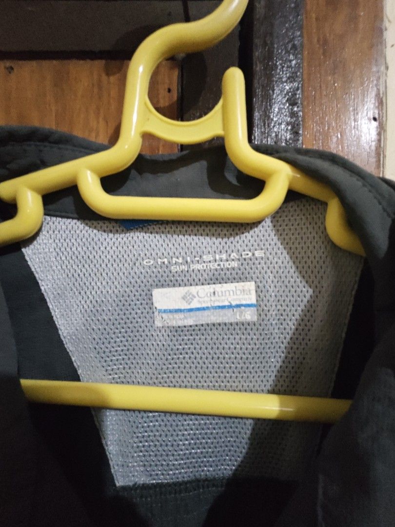 Columbia Trekking Polo (Category: Activewear) located in Agoo. Submitted by ericmadar (Listing ID 1462971391, Image 2). Description: Columbia Omnishade and Columbia GRT Trekking Polo. Selling as pack for 800 only or 450 each. Large Size W 22in L 29in.