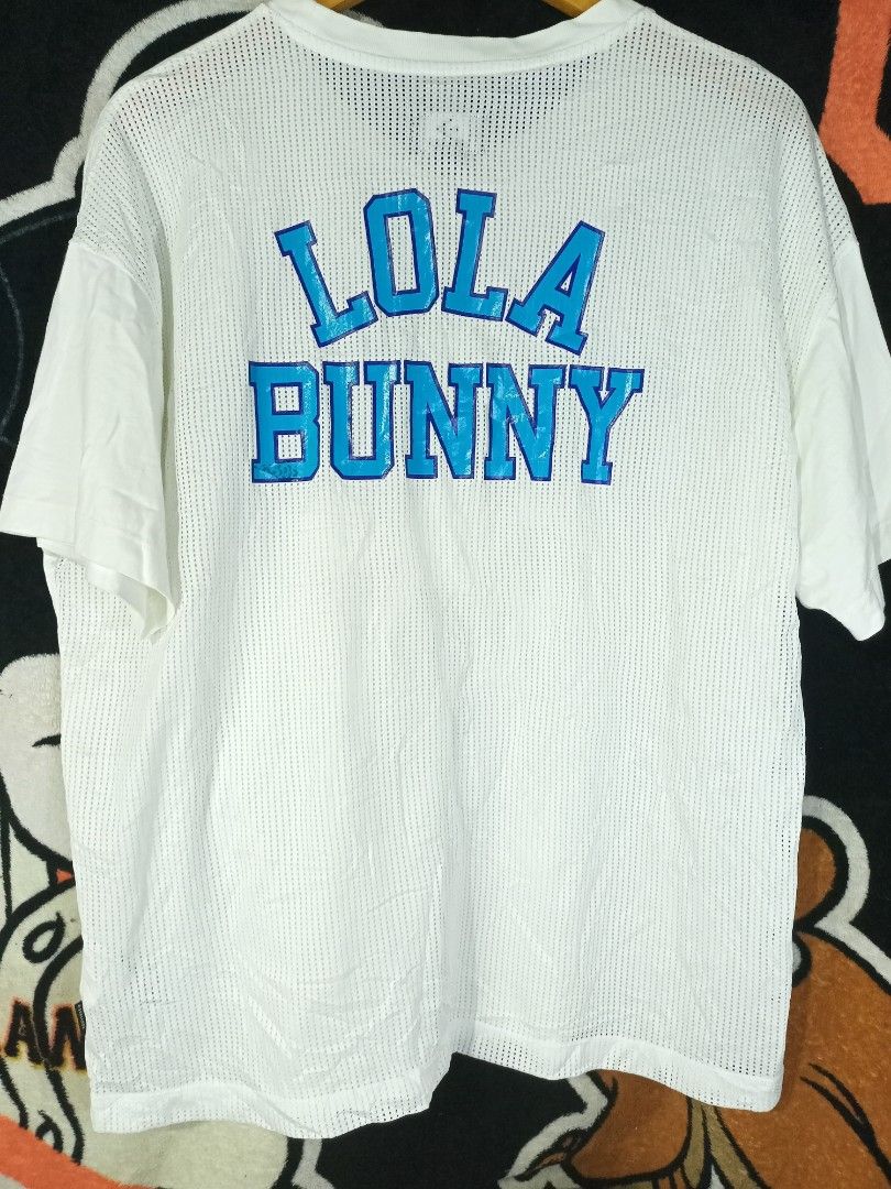 Converse x Space Jam A New Legacy Lola Tee (Category: Shirts) located in Castilla. Submitted by stignapamorma (Listing ID 1463042685, Image 2). Description: Branded White T-shirt ( Thirfted Items ) Size - 22x27 Condition - Excellent Color Rate - 9/10 Issue - None Price - 350+SF.