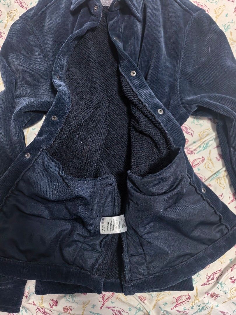Copper & Oak Supply Co. Navy Corduroy Snap Button Jacket (Category: Coats, Jackets and Outerwear) located in Manila. Submitted by mightytiger31.bintij (Listing ID 1463052203, Image 3). Description: - Navy blue corduroy jacket - Brand: Copper & Oak Supply Co. - Snap button closure - Soft inner lining - Ideal for layering - Pairs well with jeans or casual pants - Comfortable and stylish.