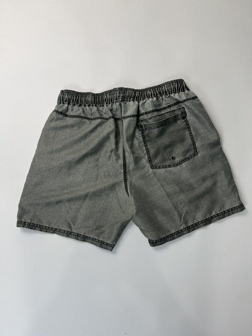 Cotton On Shorts (Category: Shorts) located in Makati City. Submitted by ufcknwthbst (Listing ID 1463014862, Image 2). Description: 17 inch length 9.5/10 condition No issue.