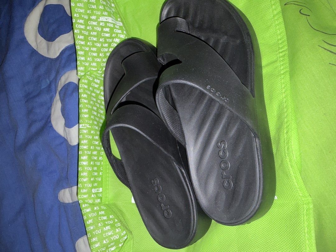 Crocs Getaway Platform Toe Loop Sandals Women's Size 6 (Category: Flats & Sandals) located in Quezon City. Submitted by rafaselle (Listing ID 1462958976, Image 2). Description: - Only used at home for less than a week - Size 6 Women’s - with Crocs eco bag Payment: GCash | Maya | Maribank | bank transfer Shipping from QC: Grab | Lalamove | Gogo Xpress.