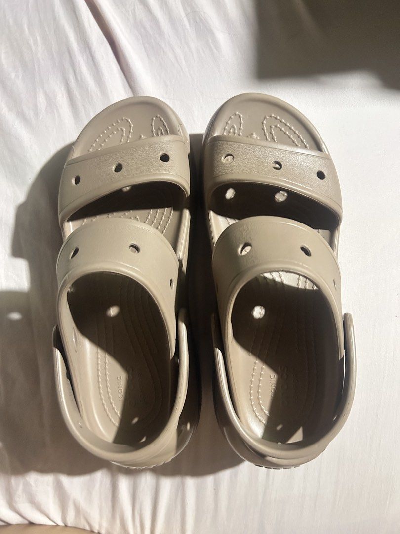 CROCS MEGA CRUSH SANDALS - LATTE (Category: Flats & Sandals) located in Manila. Submitted by alliah.santiago (Listing ID 1463048367, Image 3). Description: Crocs Mega Crush Sandals – Latte 🤎 📌Authentic, bought from Canada 📌Rare/less common Latte brown color — not easy to find here in PH 📌Used once only, in very good condition 📌 M Size 6 / W Size 8 RFS: Too small for me Selling for ₱2,500.