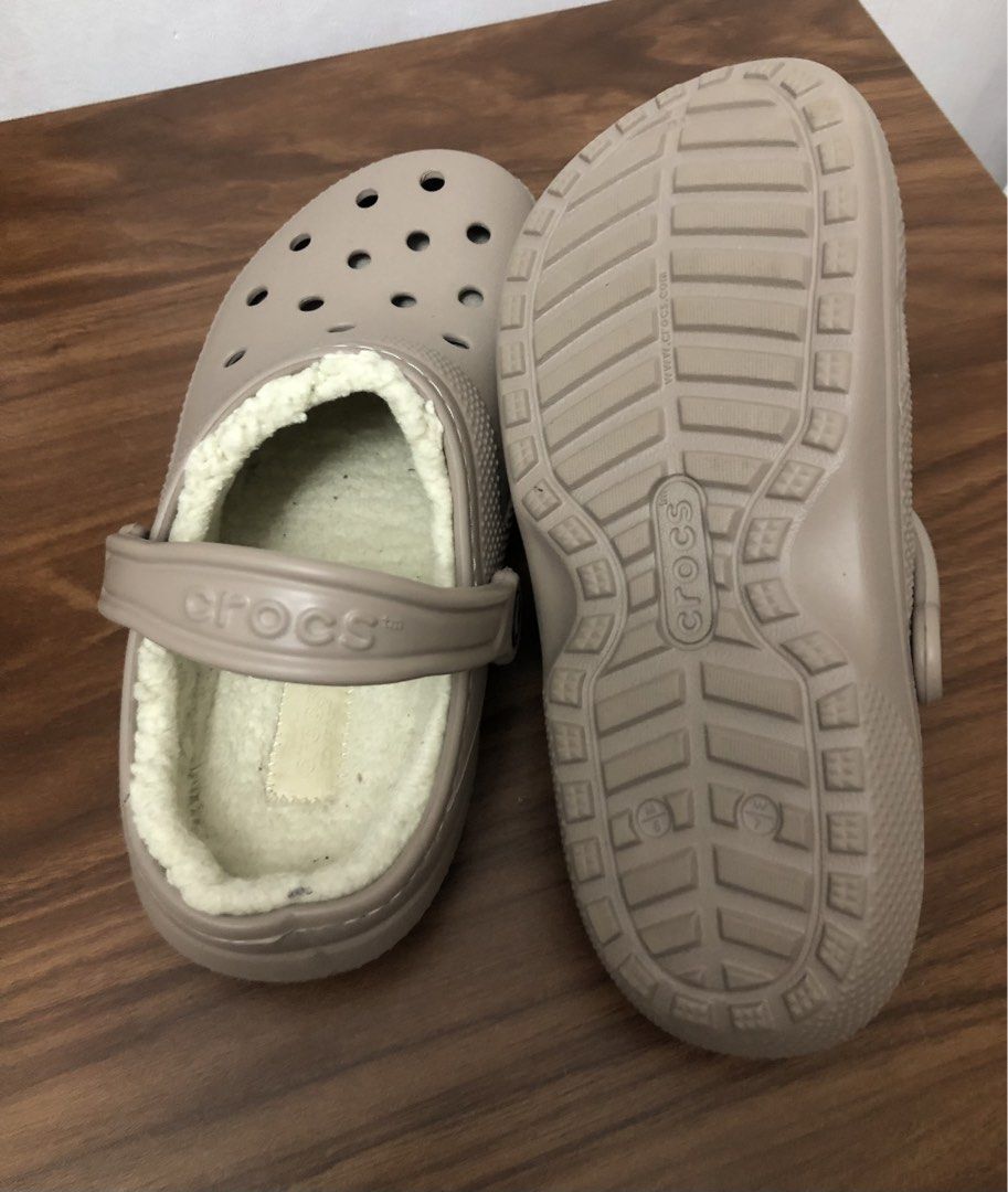 Crocs Slipper (Category: Sneakers & Footwear) located in Cavite. Submitted by surplus_atbp (Listing ID 1463001606, Image 3). Description: .