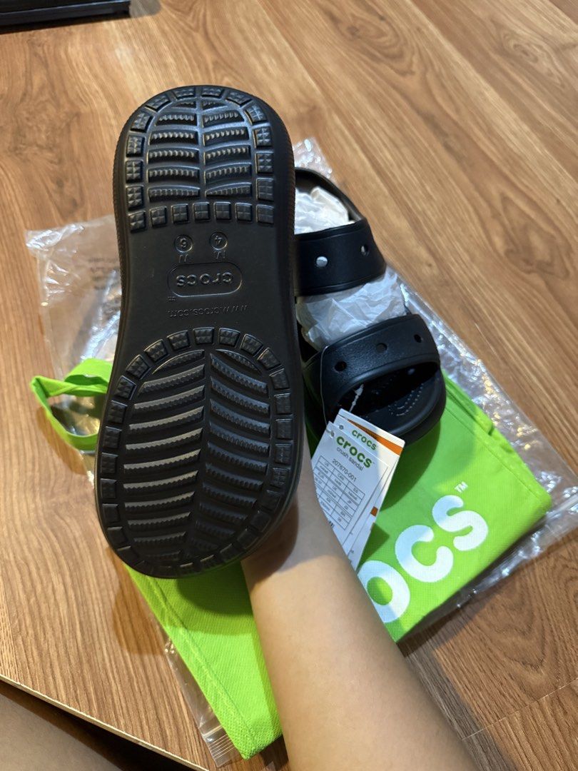 Crocs Classic Crush (Category: Sandals) located in Bayombong. Submitted by jhazelferrer (Listing ID 1463021044, Image 3). Description: Got the wrong size! Still Brandnew .