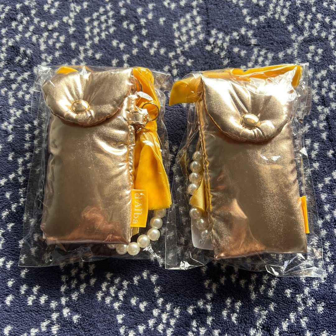 d'Alba Pouch Keychain makeup lipstick case pouch d alba dalba (Category: Makeup) located in Quezon City. Submitted by rosepam (Listing ID 1462943198, Image 2). Description: d'Alba 24FW Yellow Ribbon Metal Padded Pouch 2 PCs available - 150/EACH FIX PRICE NEW, not opened Authentic/original (from Official Store) Rfs: too many (di magagamit lahat).