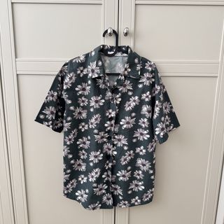 (Category: ) located in . Submitted by mywardrobe6 (Listing ID 1462985343, Image 1). Description: .