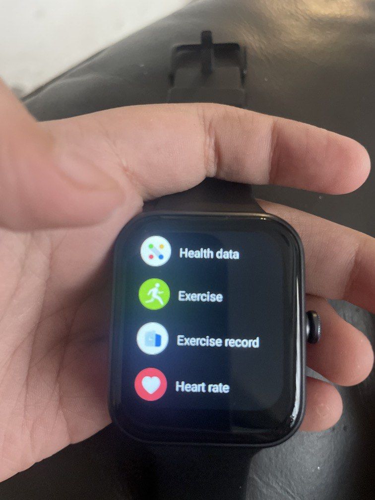 Decathlon CW500M Smartwatch (Category: Wearables & Smart Watches) located in Quezon City. Submitted by leleblax.store (Listing ID 1462918240, Image 3). Description: Decathlon smartwatch, no dents no damages almost brand new MOP, GCash, Maya, Metrobank.