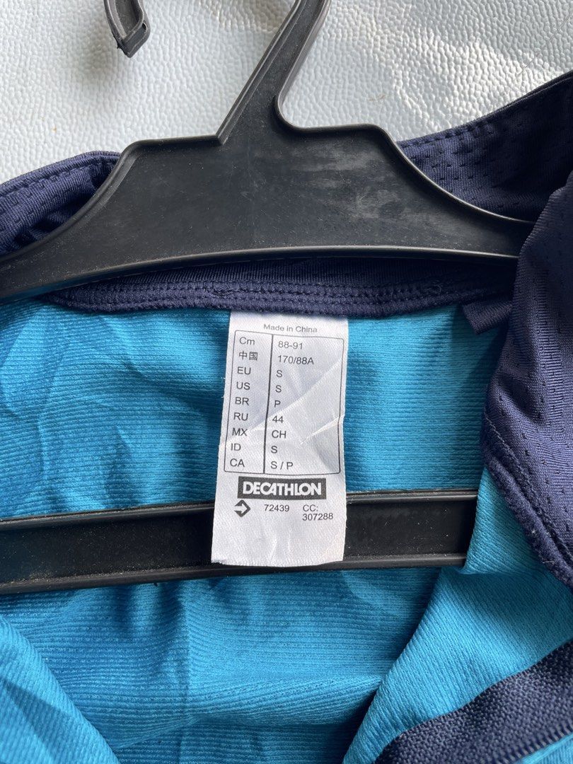 Decathlon cycling jersey (Category: Activewear) located in New Bataan. Submitted by rebisa.404 (Listing ID 1462909123, Image 2). Description: Decathlon cycling jersey S on tag Can fit to Medium 19 width 22 length Need wash No issue .