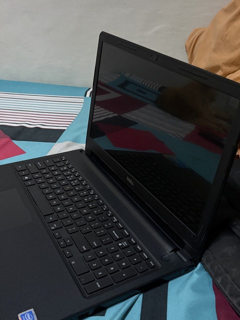 Dell Laptop (Category: Laptops & Notebooks) located in Quezon City. Submitted by iamgrei (Listing ID 1462982793, Image 3). Description: Working pa namanan kaso nireset lahat naboot literal lahat. ikaw na mag paayos..