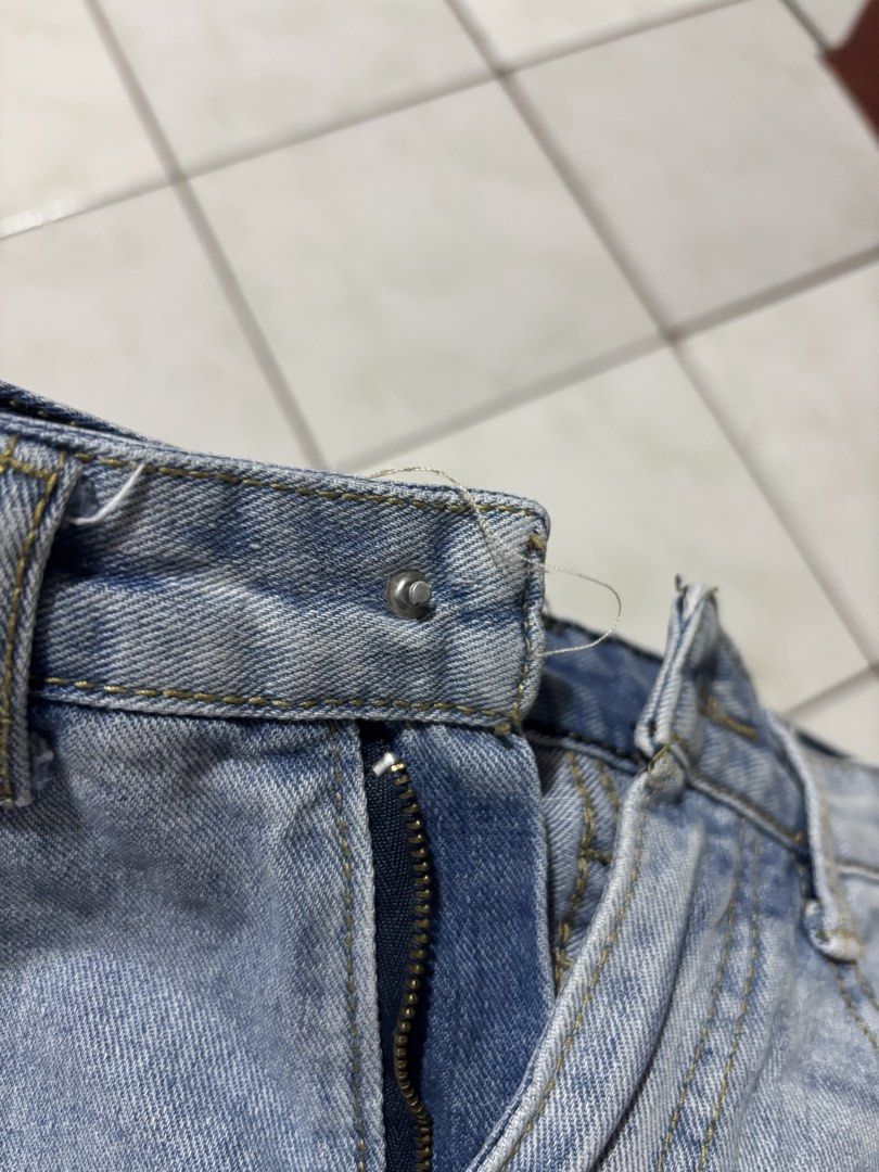 Denim Highwaist short (Category: Shorts) located in Manila. Submitted by archybarrientos (Listing ID 1462900313, Image 2). Description: .
