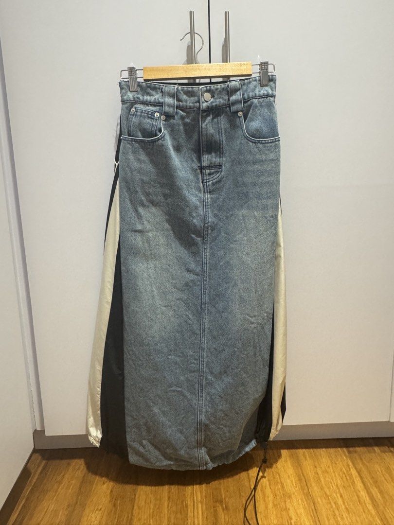 Denim Maxi Skirt with Back Panel Detail (Category: Skirts) located in Pasig City. Submitted by cathaquino (Listing ID 1462912979, Image 1). Description: - Long denim maxi skirt - Contrasting black and cream side /back panels - Elasticated waistband with drawstring - Front pockets - Ideal for a casual streetwear look - Approximately 36 inches in length.