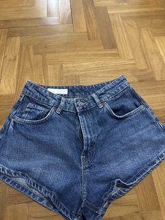 (Category: ) located in . Submitted by ykemilylim (Listing ID 1463026901, Image 1). Description: .