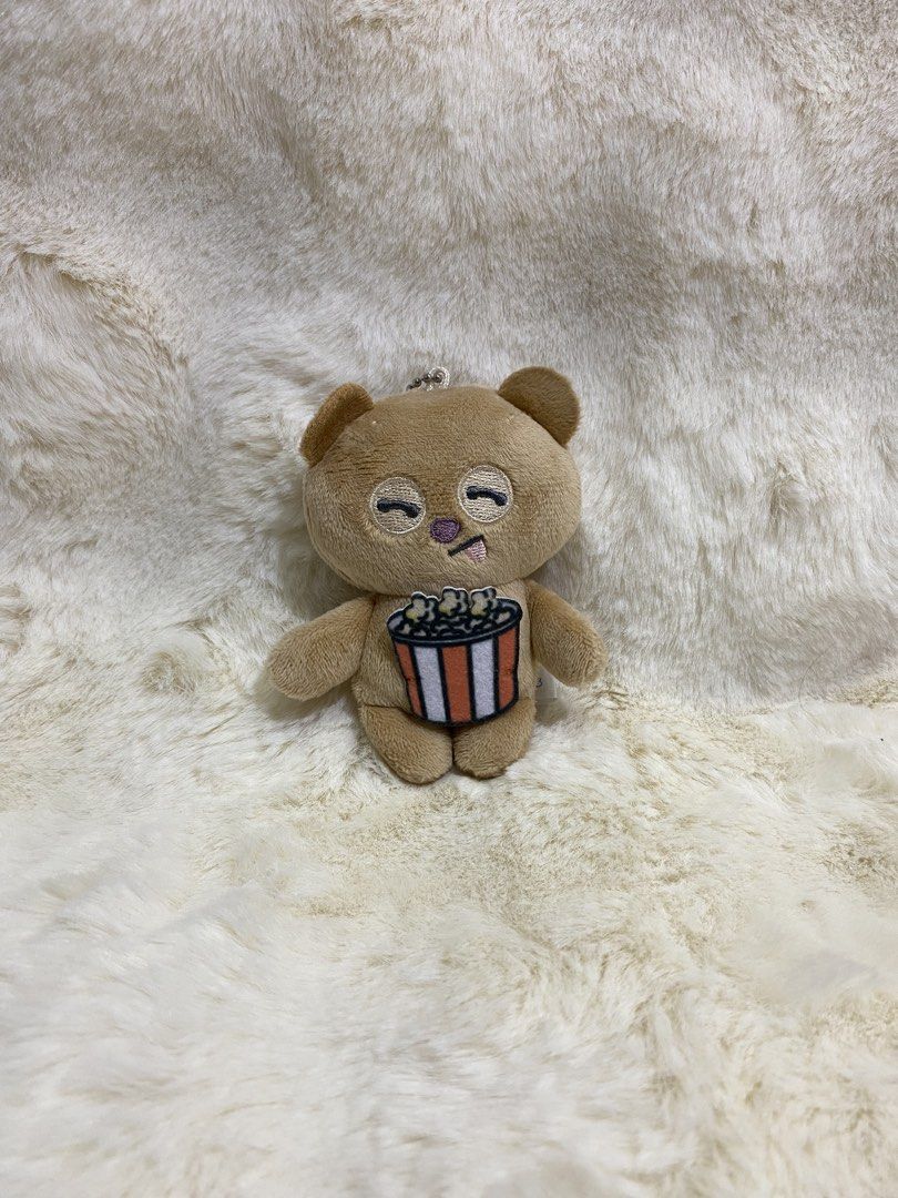 Despicable Me’ Tim Bear with popcorn plush charm keychain (Category: Plushies & Soft Toys) located in Kalibo. Submitted by ollie_stuffshop (Listing ID 1463037594, Image 1). Description: Before you send your inquiries: ❗️Last Price is already posted ❗️Manage your expectations, WYSIWYG ❗️May need washing ❗️Dropoff is every Wednesday & Sunday - Adorable bear plushie - Features a fun popcorn bucket design - Comes with a keychain for easy attachment t