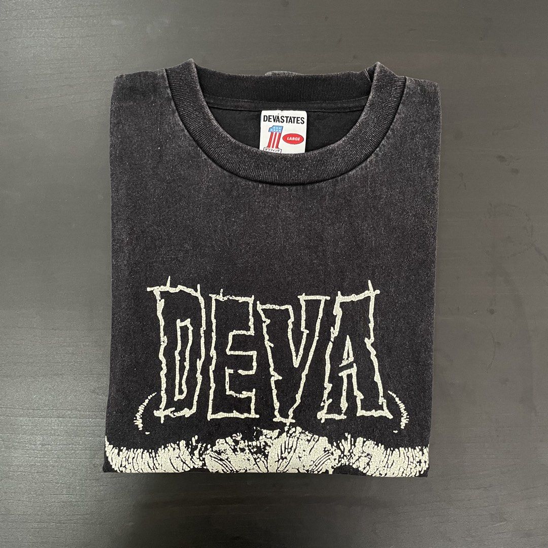 Deva States (Category: Tshirts & Polo Shirts) located in Puchong. Submitted by apetething (Listing ID 1462921339, Image 1). Description: Deva States Size : L Colour : Washed Black Measurement : 23” x 27” .