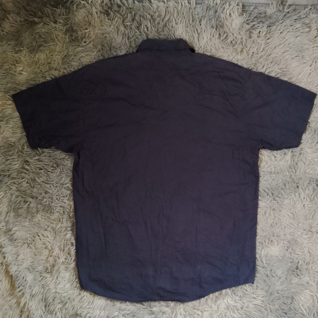 Dickies short sleeve button up work shirt (Category: Tshirts & Polo Shirts ) located in Panabo. Submitted by sinneddasalla (Listing ID 1462968408, Image 2). Description: Dickies button up work shirt size Large Dimes: width 23 Length 30 Color rate 9.5/10 no pinholes sign of used only color may vary due to lightning 📸.