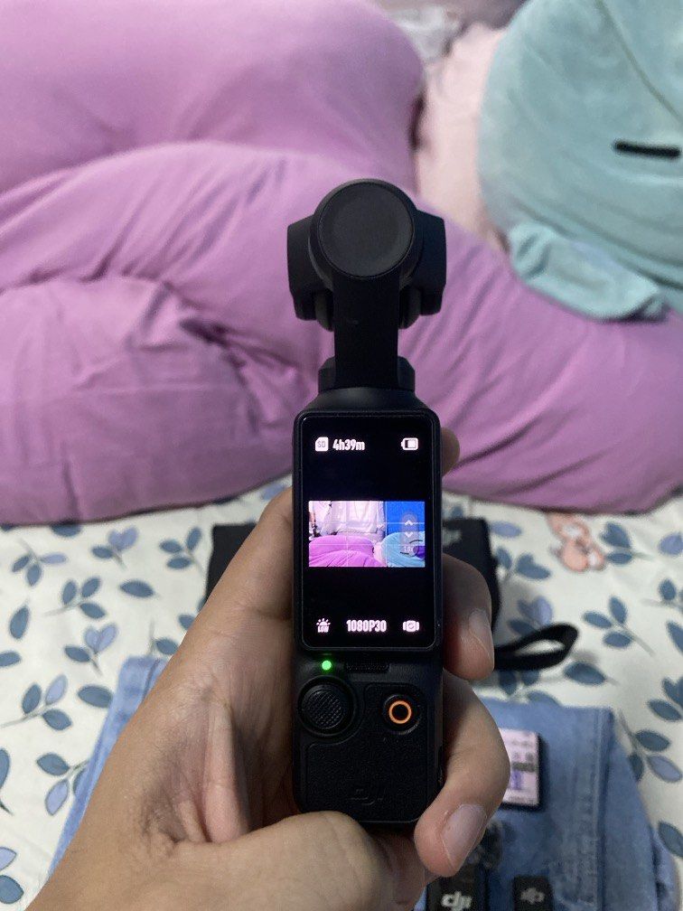 DJI OSMO POCKET 3 (Category: Cameras) located in Manila. Submitted by thorfinn24 (Listing ID 1462899555, Image 2). Description: Binili ko last Oct sa Poland . Inuwi ko sa Pinas kaso dikona nadala ang Box. Creator Combo .