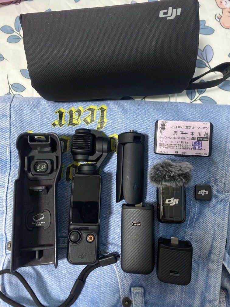 DJI OSMO POCKET 3 (Category: Cameras) located in Manila. Submitted by thorfinn24 (Listing ID 1462899555, Image 1). Description: Binili ko last Oct sa Poland . Inuwi ko sa Pinas kaso dikona nadala ang Box. Creator Combo .