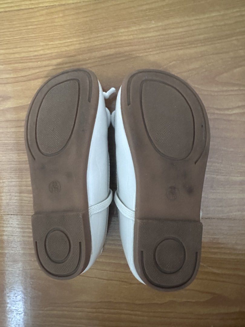 Doll Shoes (Category: Babies & Kids Fashion) located in Tarlac. Submitted by inlovewithbagsph (Listing ID 1463051276, Image 2). Description: Size 26.